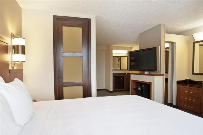 Hyatt Place Orlando / I-drive / Convention Center Hotel 3*