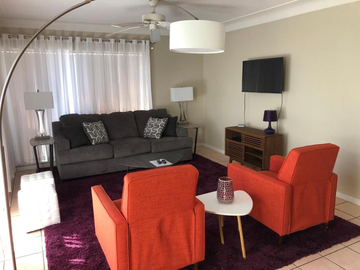 Cheston House - Clothing Optional Male Hotel 3*