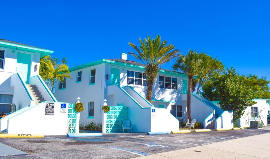 Swashbuckler Motel Treasure Island