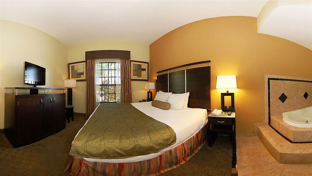 Western Gateway Hotel 3*