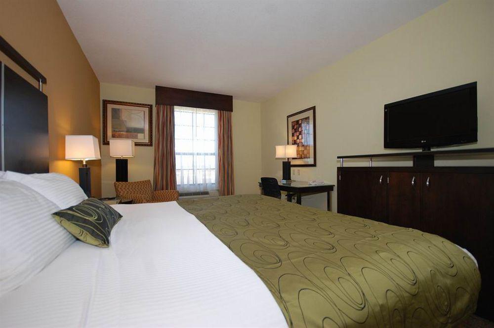 Western Gateway Bradenton