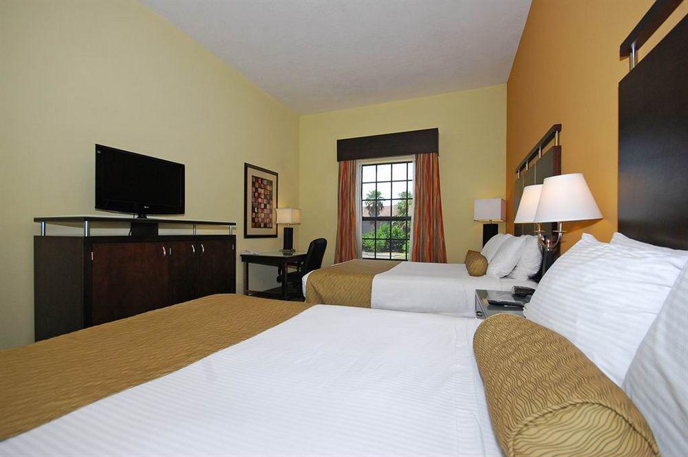 Western Gateway Bradenton