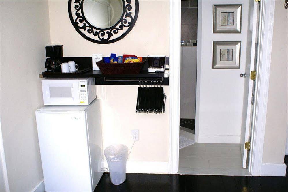 Island Sands 4* Wilton Manors