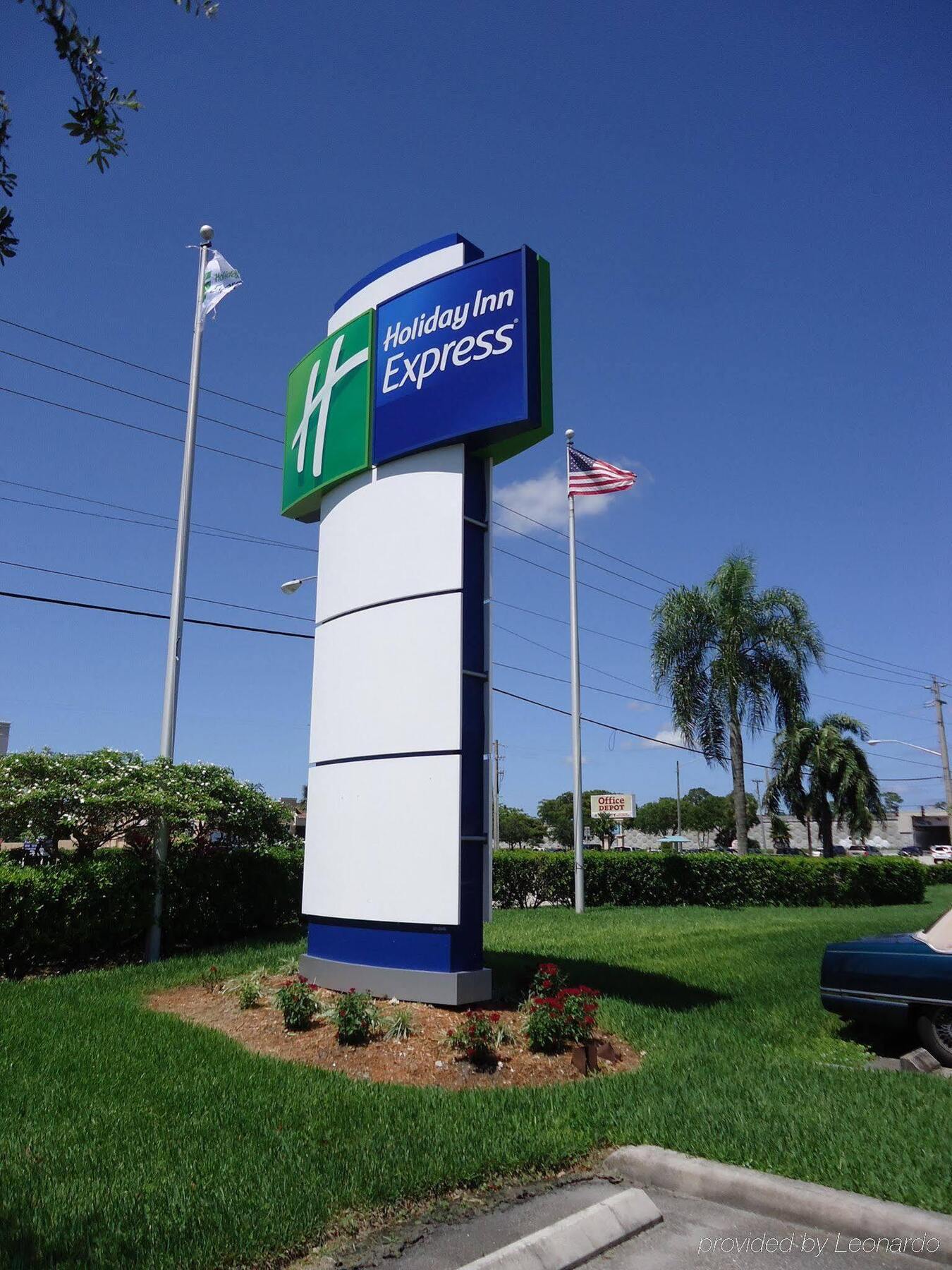 Express - West By Ihg Hotel Boca Raton