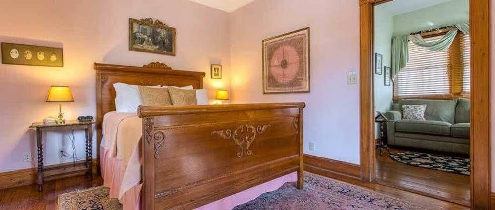 Sweetwater Branch Inn Gainesville