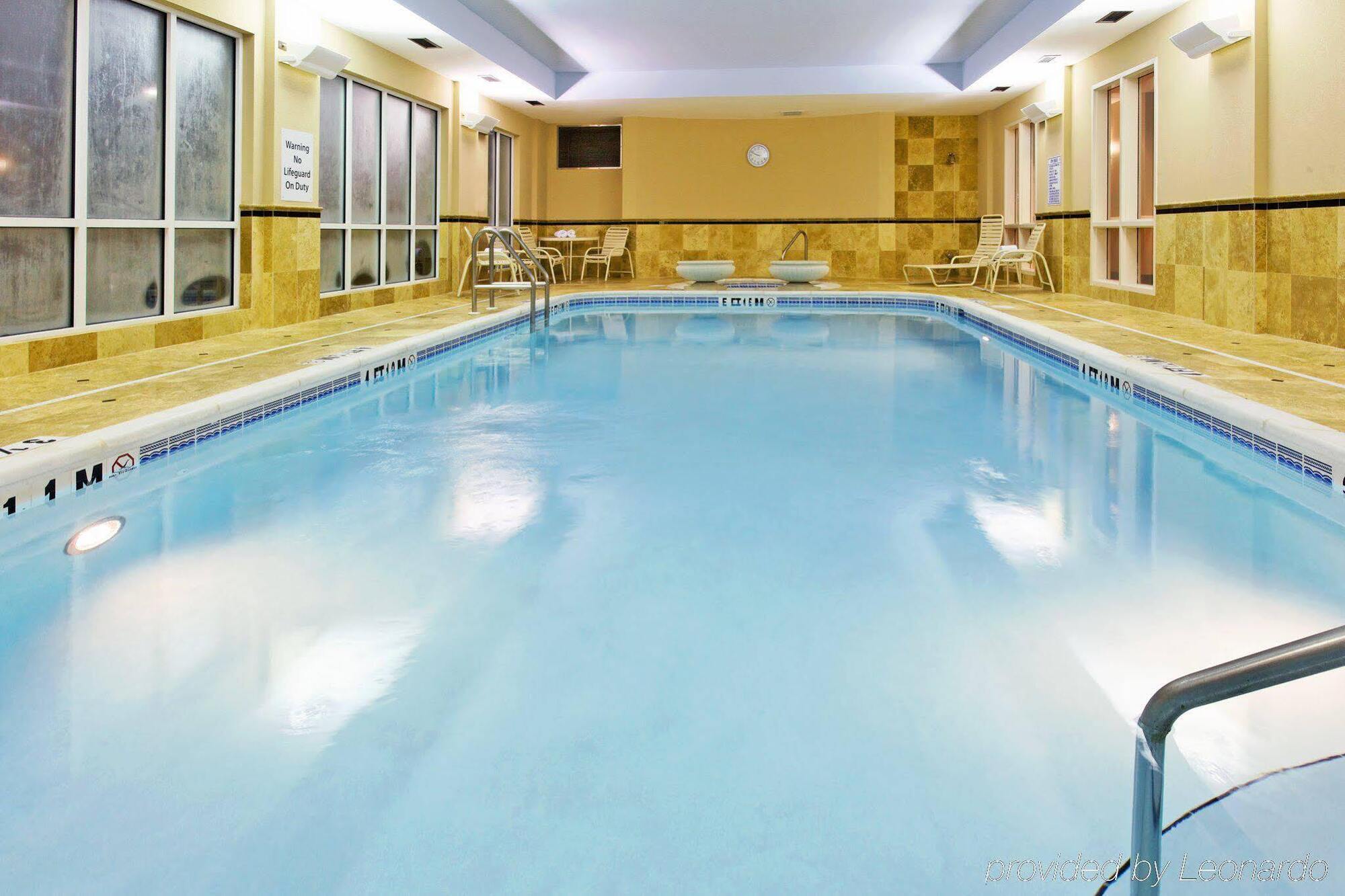 Hotel Express & South I-10 By Ihg Crestview