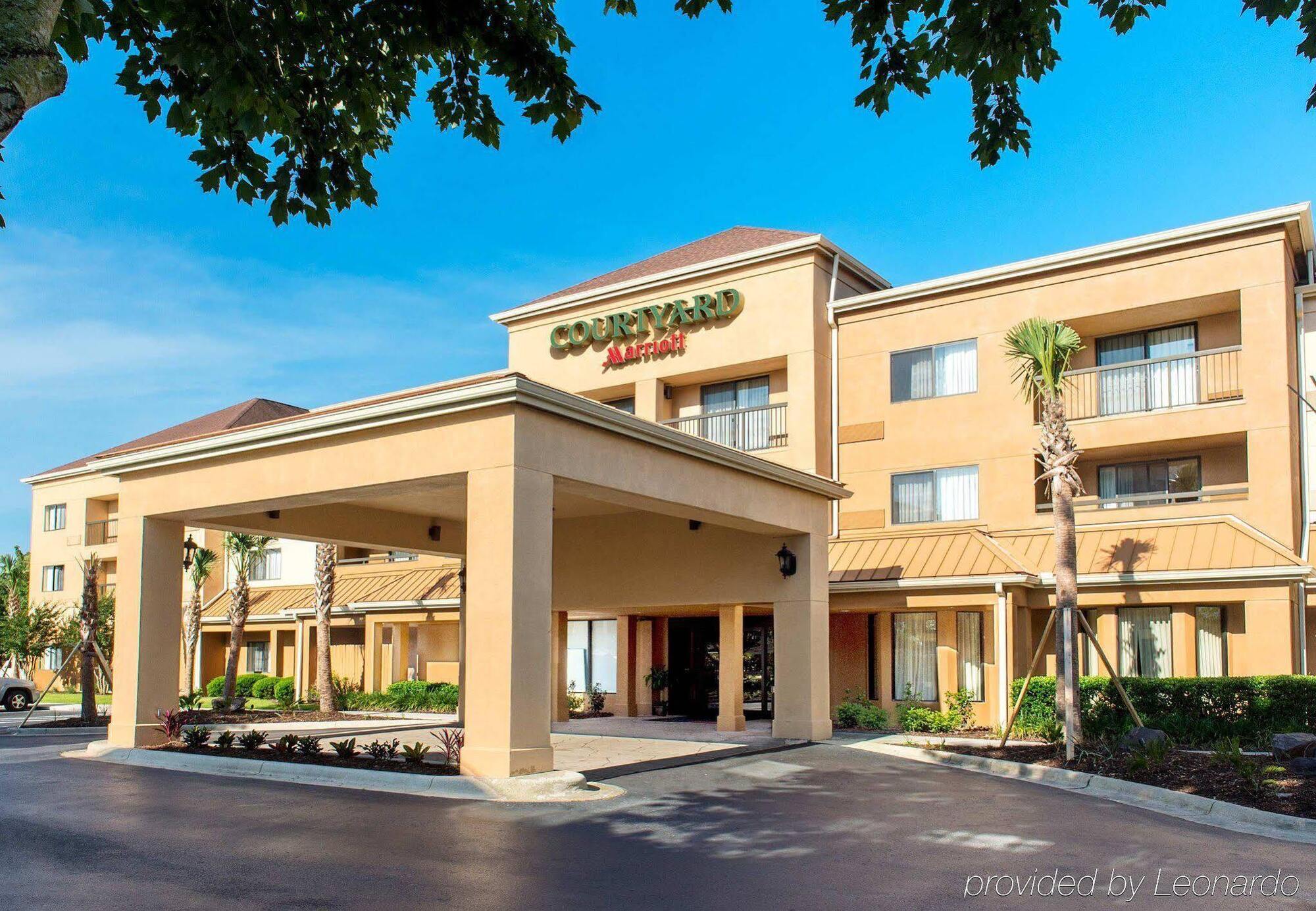 Courtyard By Marriott Hotel 3*