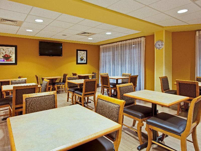 Express And Lauderdale Airport West By Ihg Davie