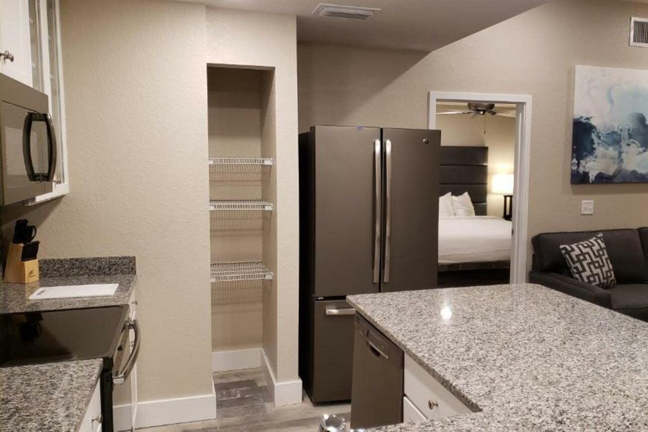 Barefoot Club Hotel 3*