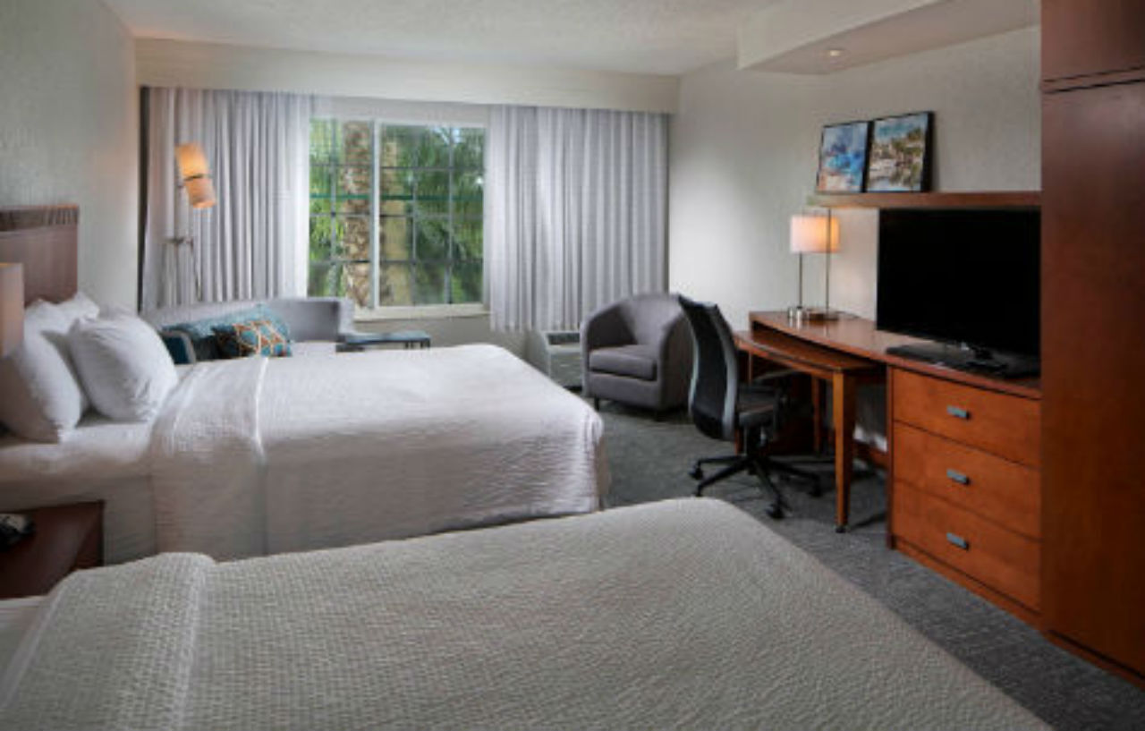 Courtyard By Marriott Lauderdale Airport & Cruise Port Hotel