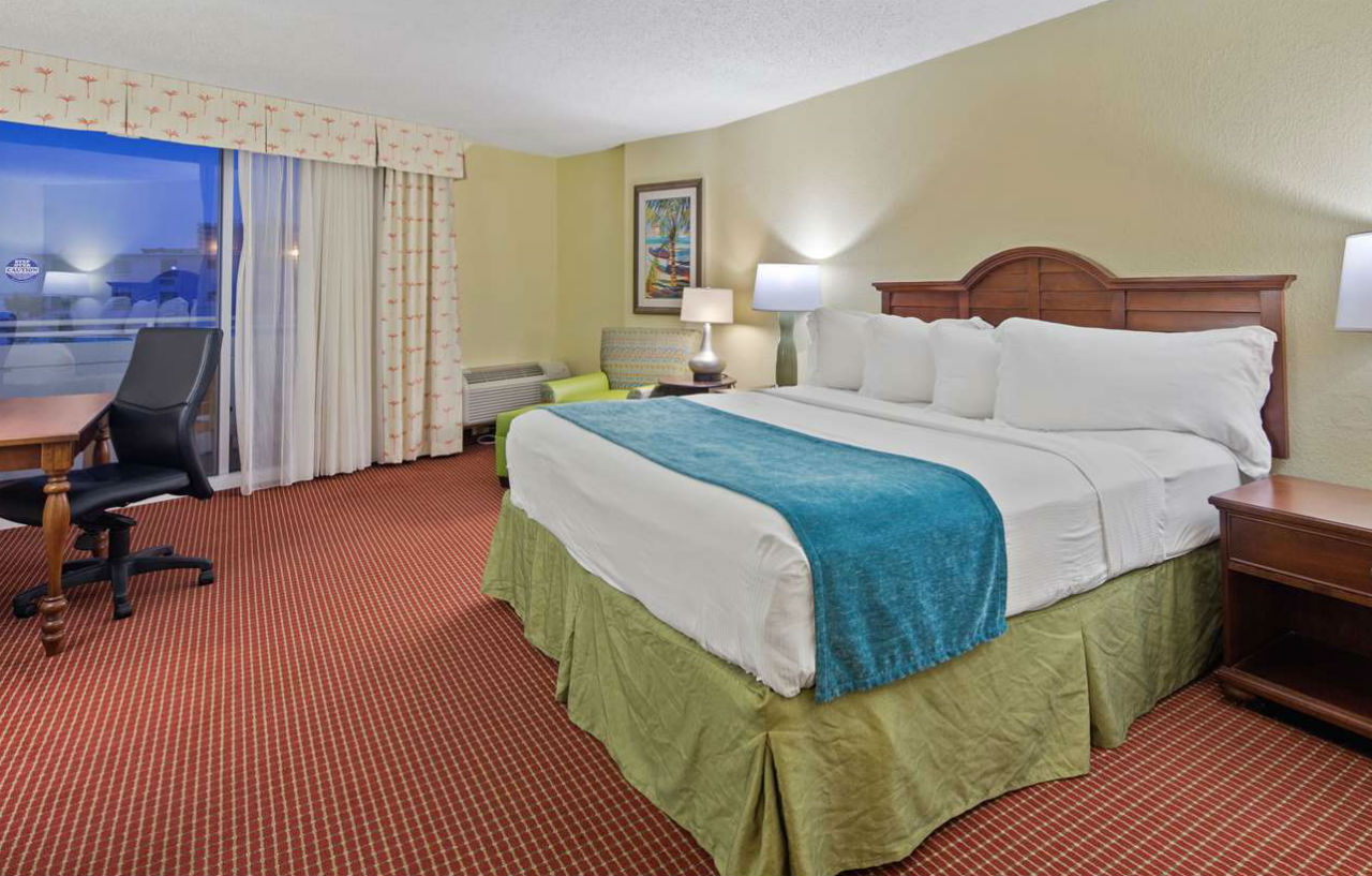 Western Aku Tiki 3* Daytona Beach