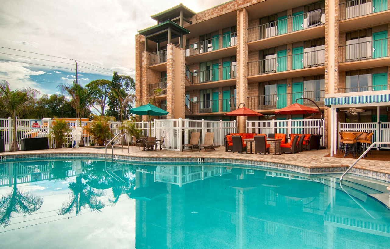Spark By Hilton Sarasota Siesta Key Gateway Hotel Point O'Rocks