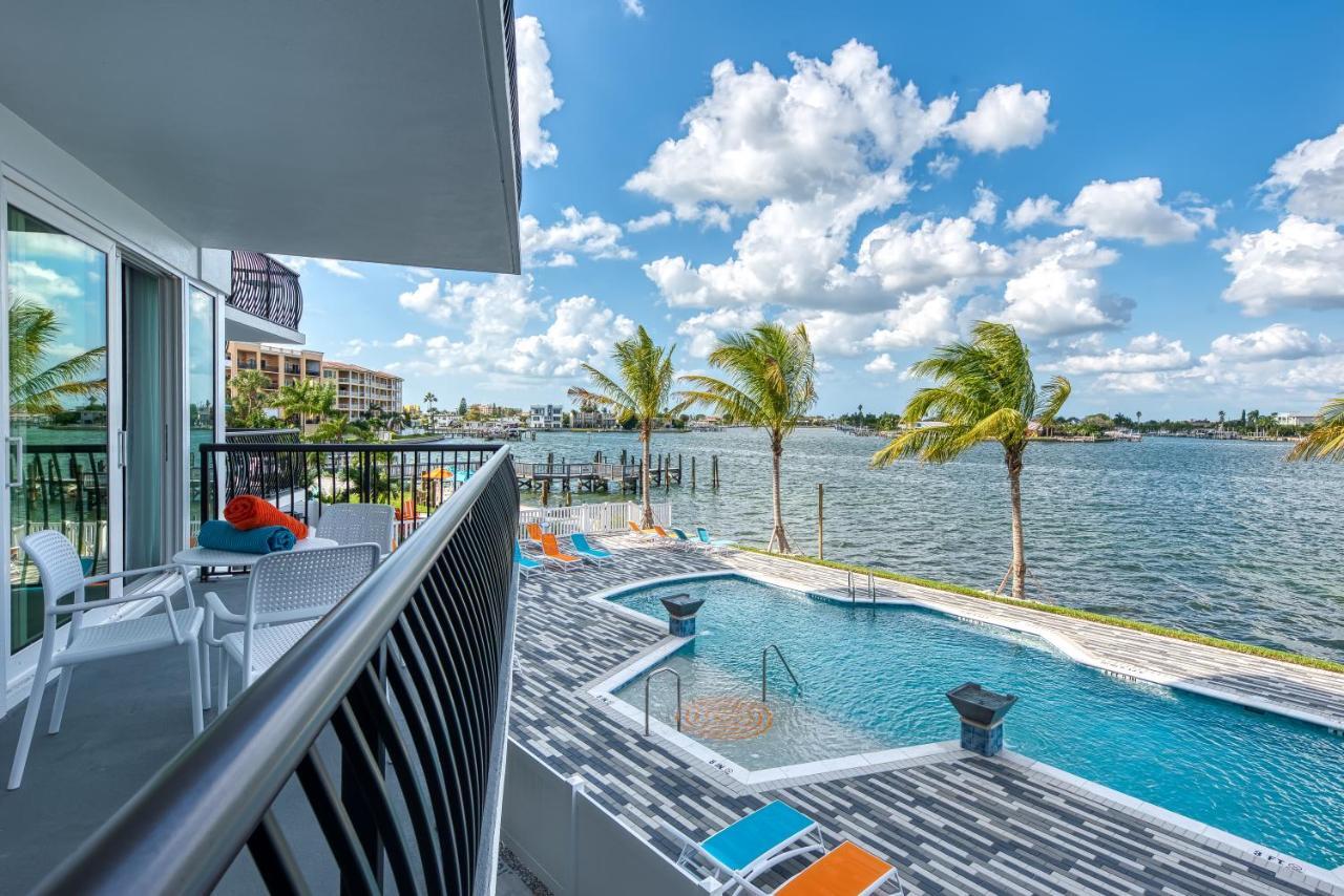 Resort Fusion Waterfront