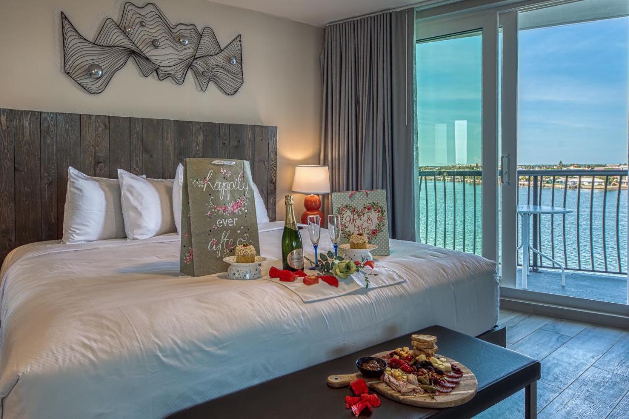 Fusion Waterfront 3*
