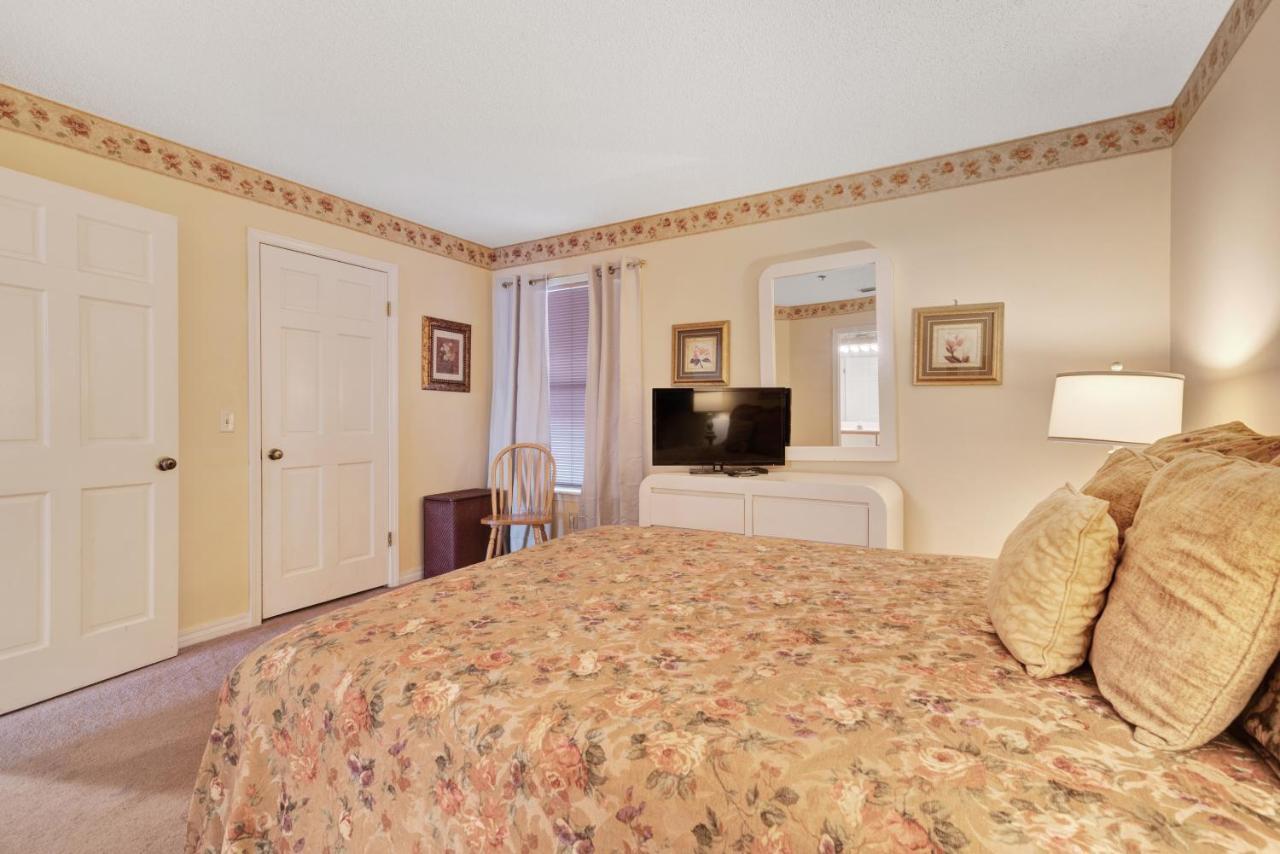 Hotel The At St. Thomas Square #1305a *