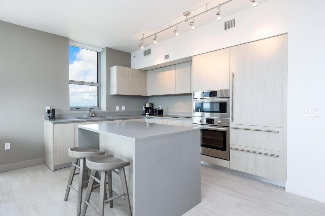Apartment Modern 3 Bedroom At Hollywood 28th Floor Hallandale Beach