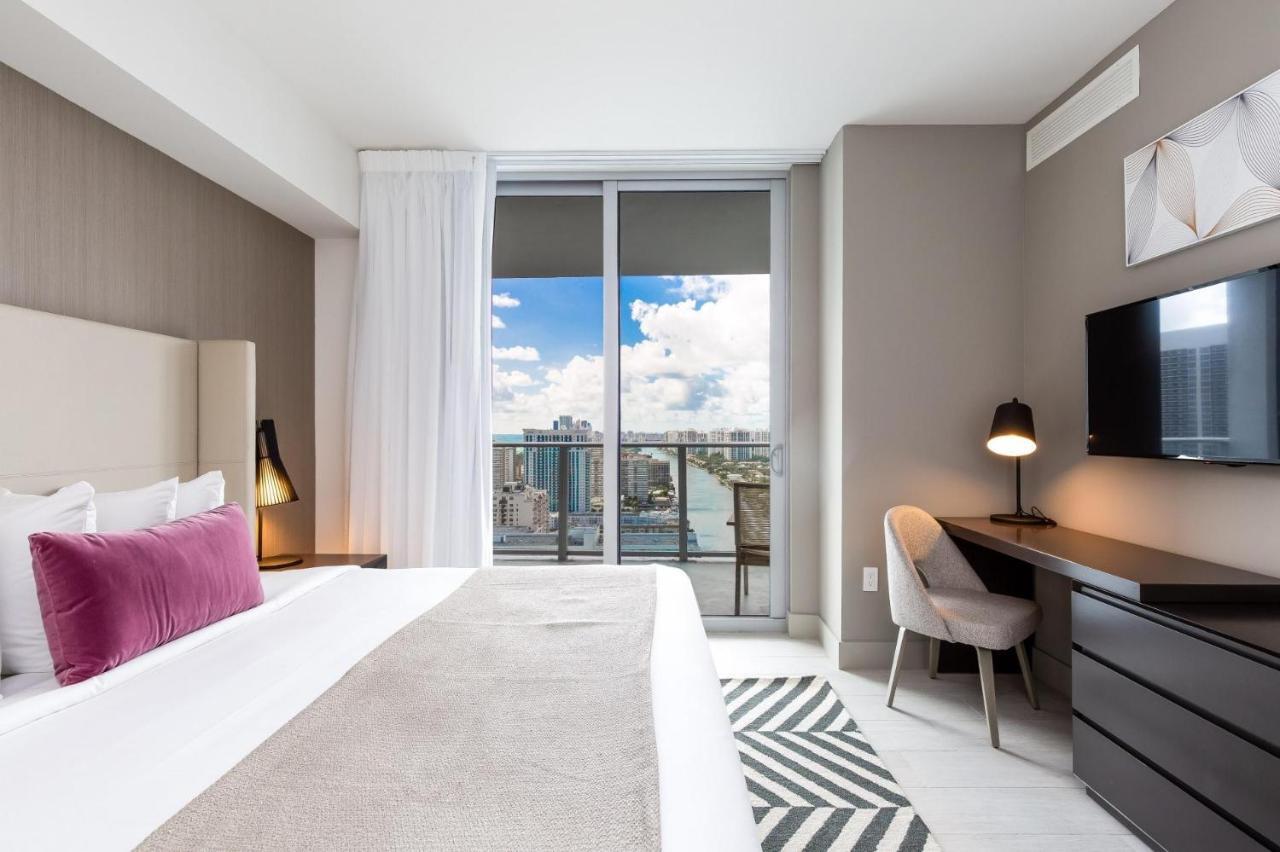 Apartment Modern 3 Bedroom At Hollywood 28th Floor *
