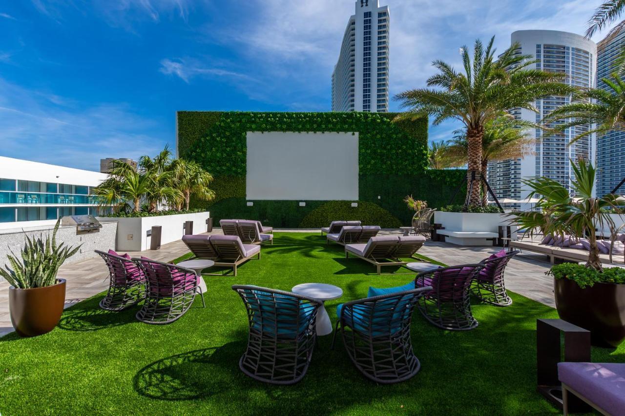 Espectacular Esquina House *