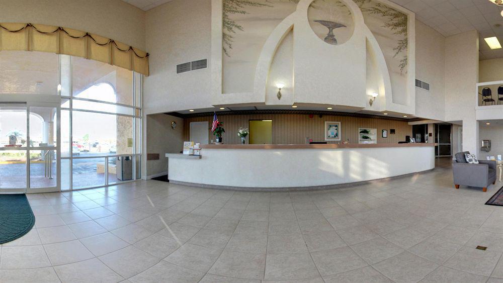 Quality & Conference Center Hotel 2*