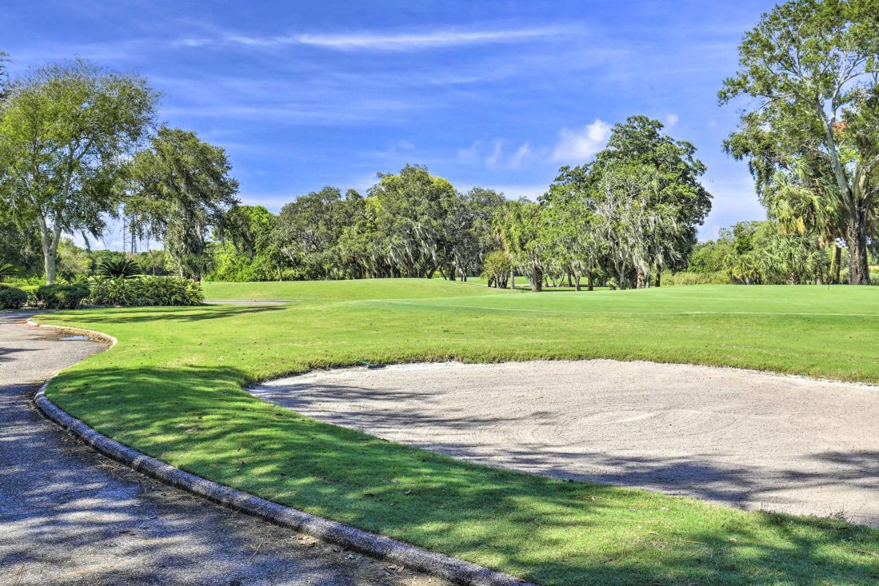 Large Tampa-area - 15 Mi Clearwater Beach!