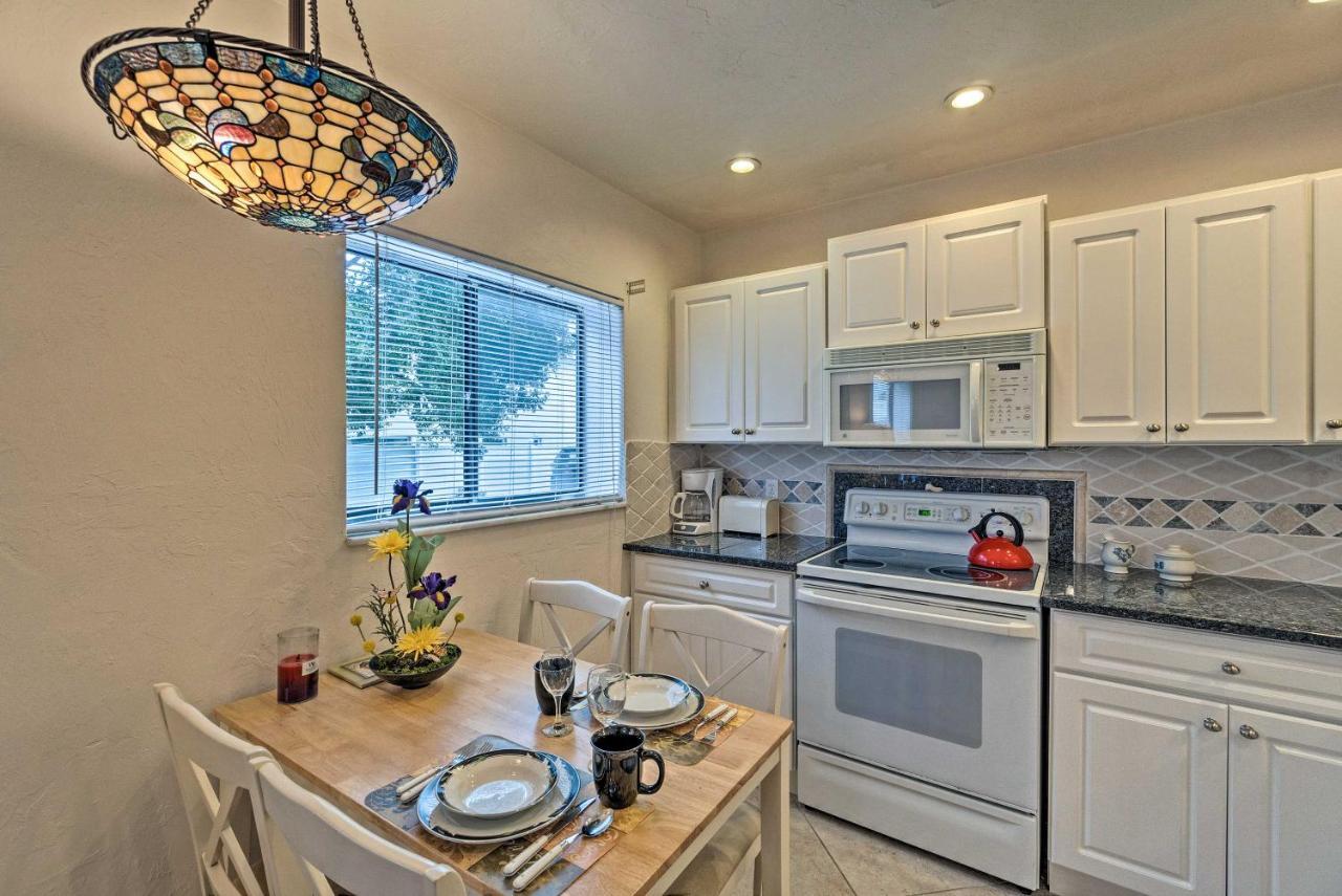 Apartment Updated Walking Distance To