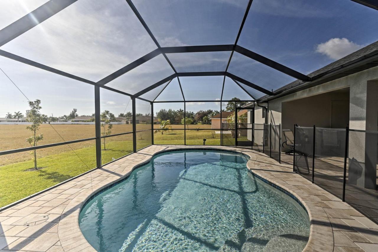 House With Private Screened Pool! *