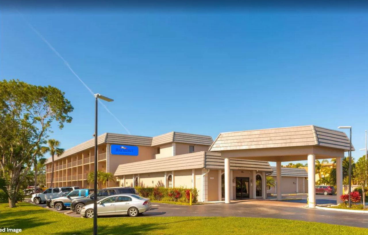 Hotel Baymont By Wyndham Bonita Springs