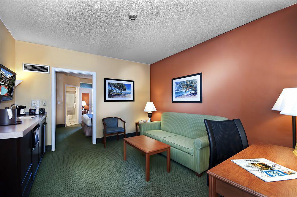 Hotel Western Deerfield & Deerfield Beach