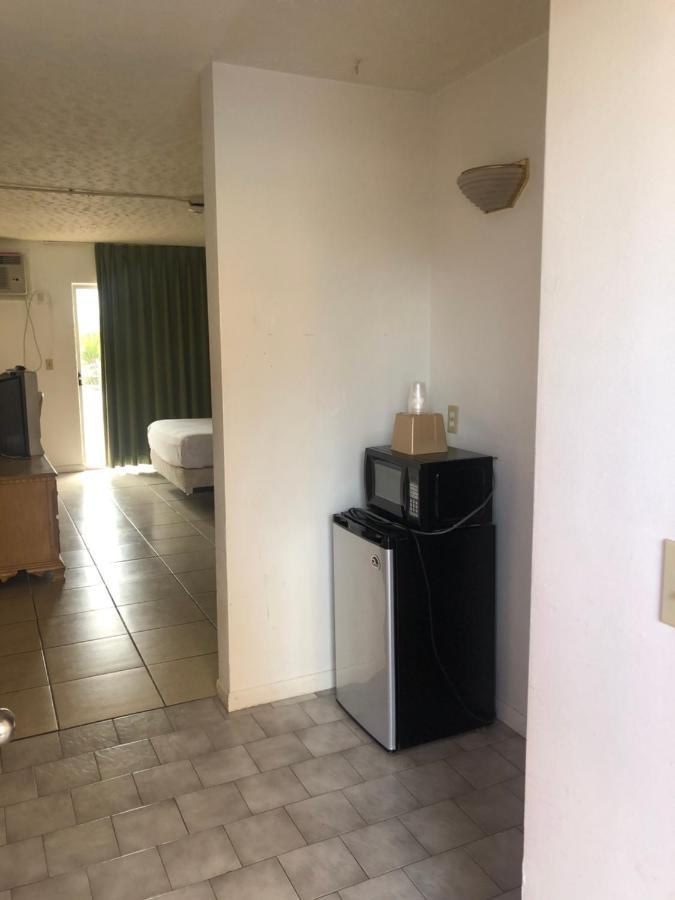 Camelot Waterfront 3* Palm Beach