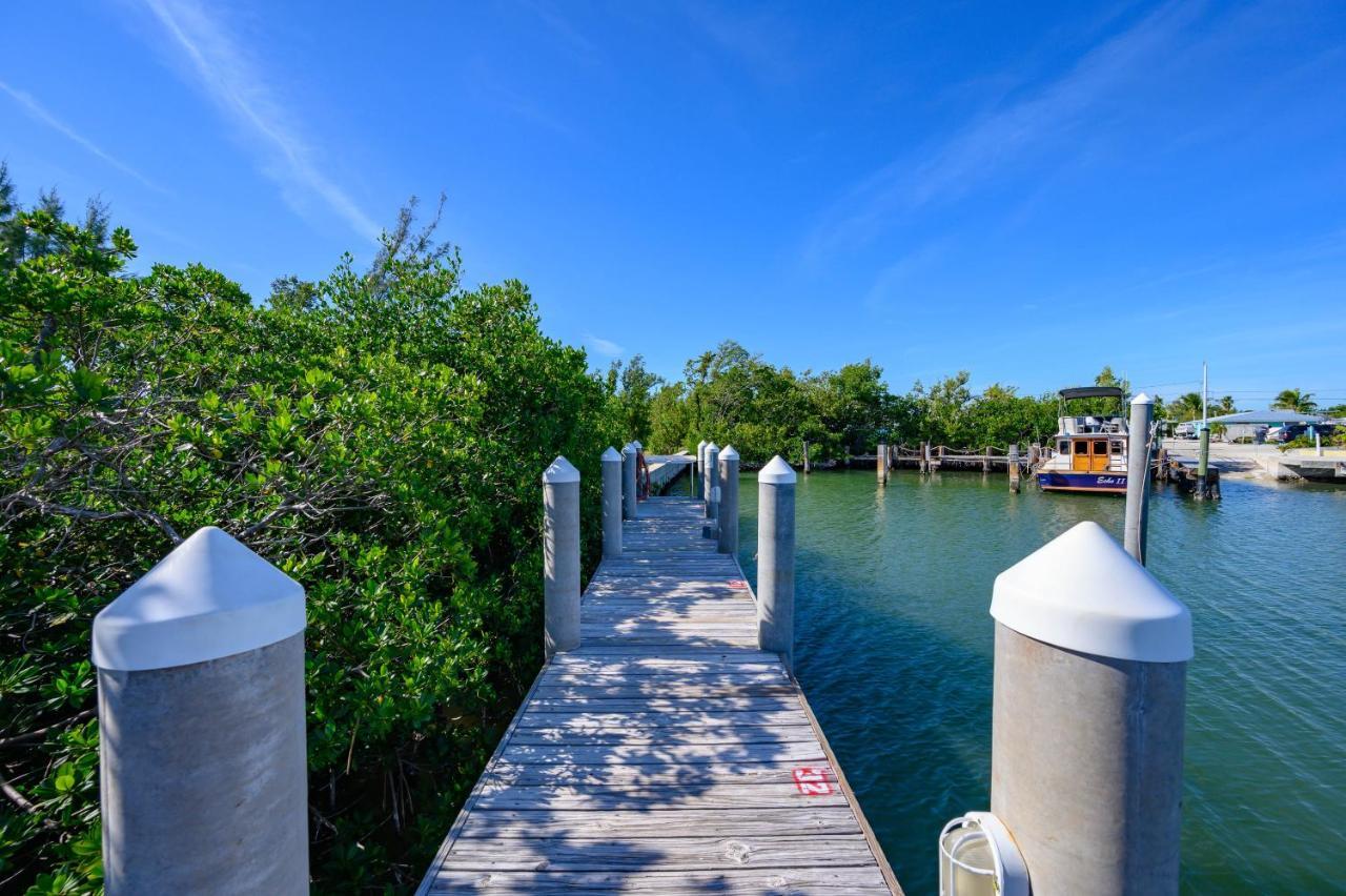 Coco Plum Beach & Tennis Club & Marina Aparthotel