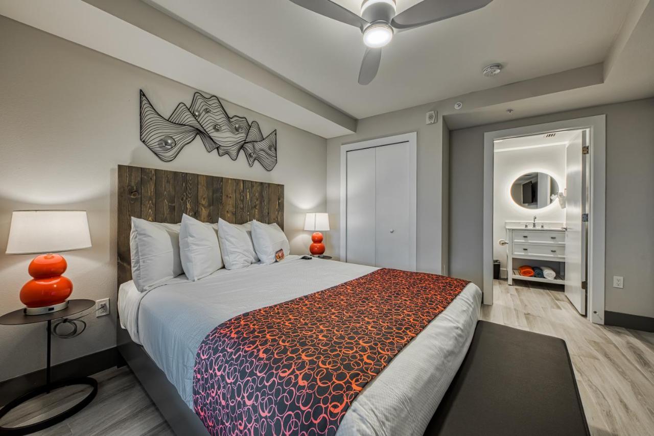 Fusion Waterfront 3*