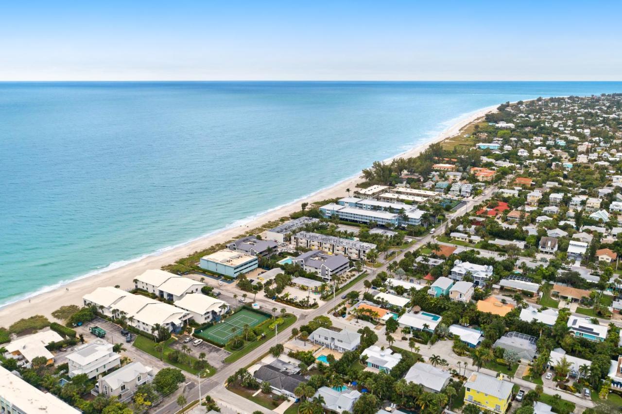 Gulf Place Apartment *