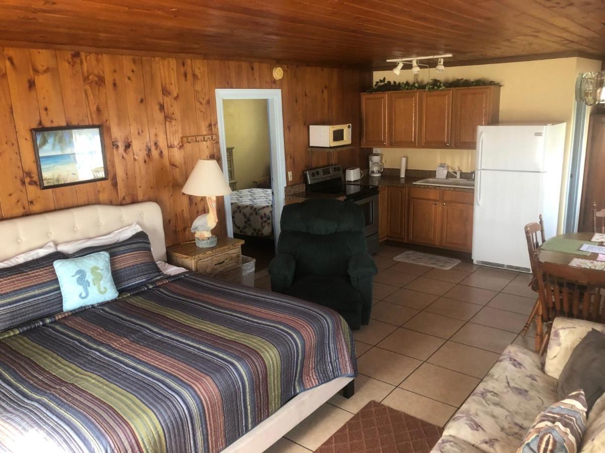 Pelican Post - Motel 2*