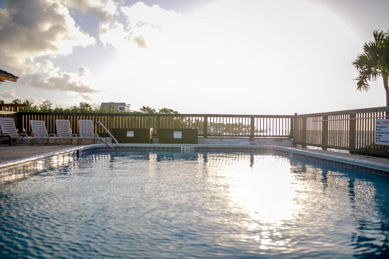 Resort Ragged Edge & Marina Islamorada