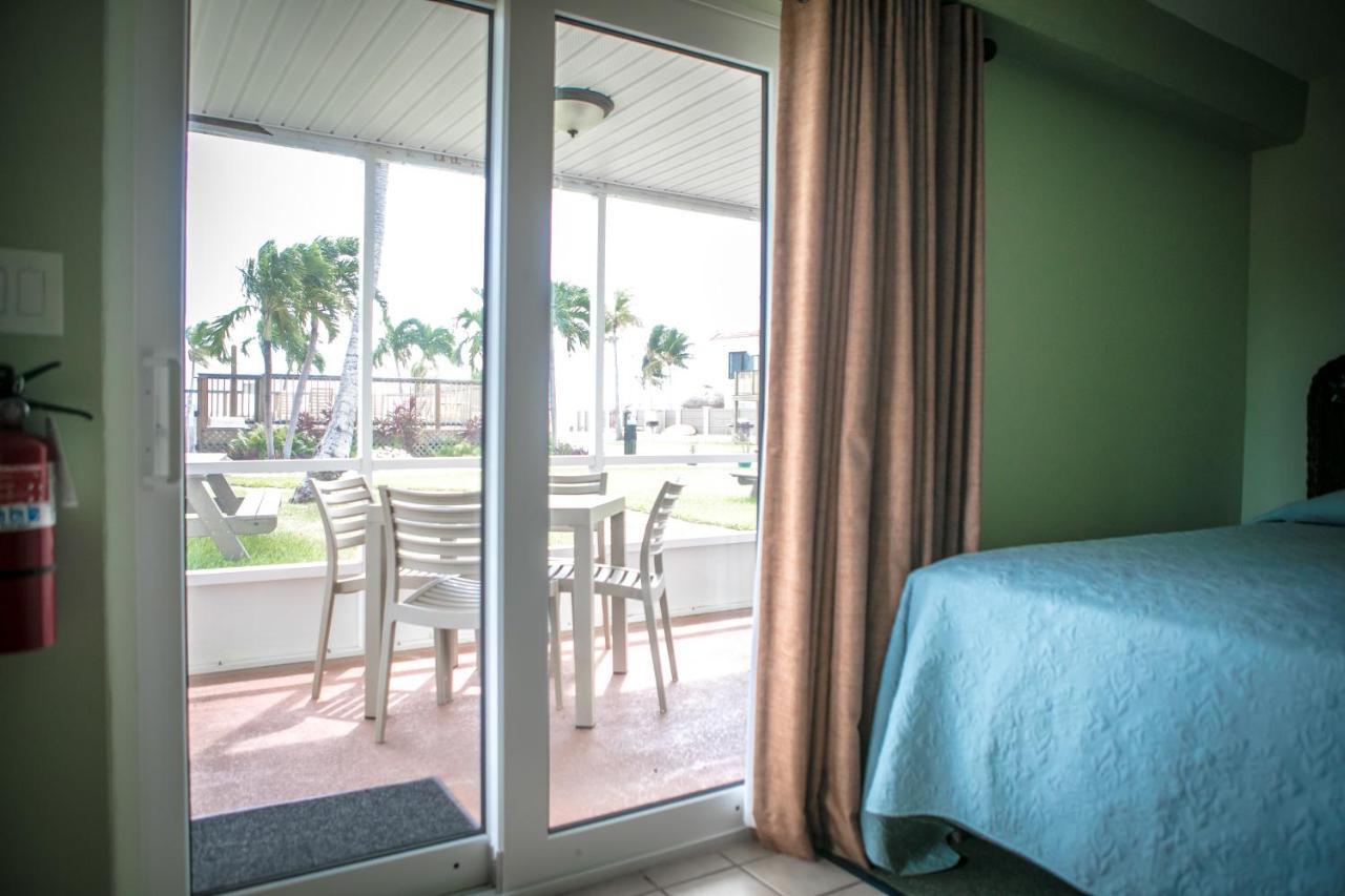 Resort Ragged Edge & Marina *