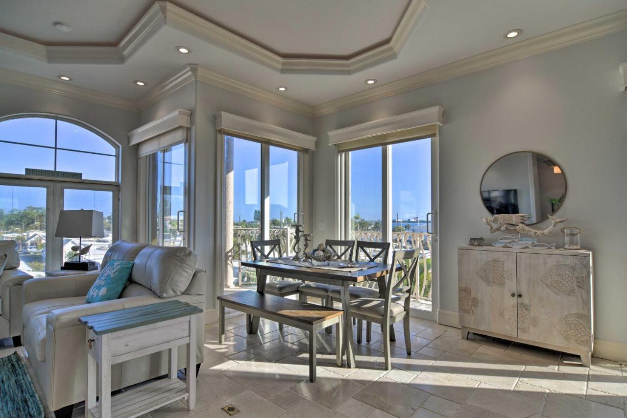 Bradenton Townhome - Walk To Locals-only Beach! Holiday home Bradenton Beach