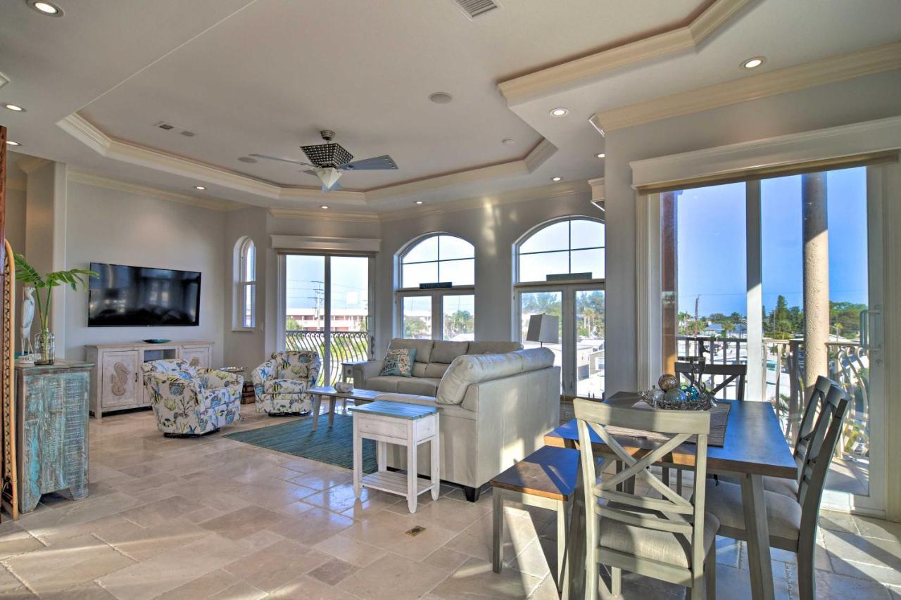 Holiday home Bradenton Townhome - Walk To Locals-only Beach!