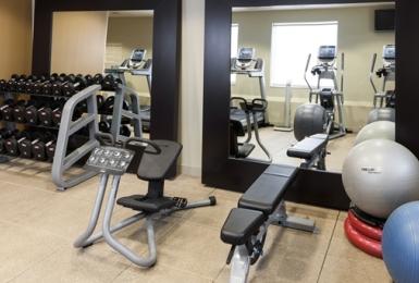 Embassy By Hilton Brandon Hotel 4*