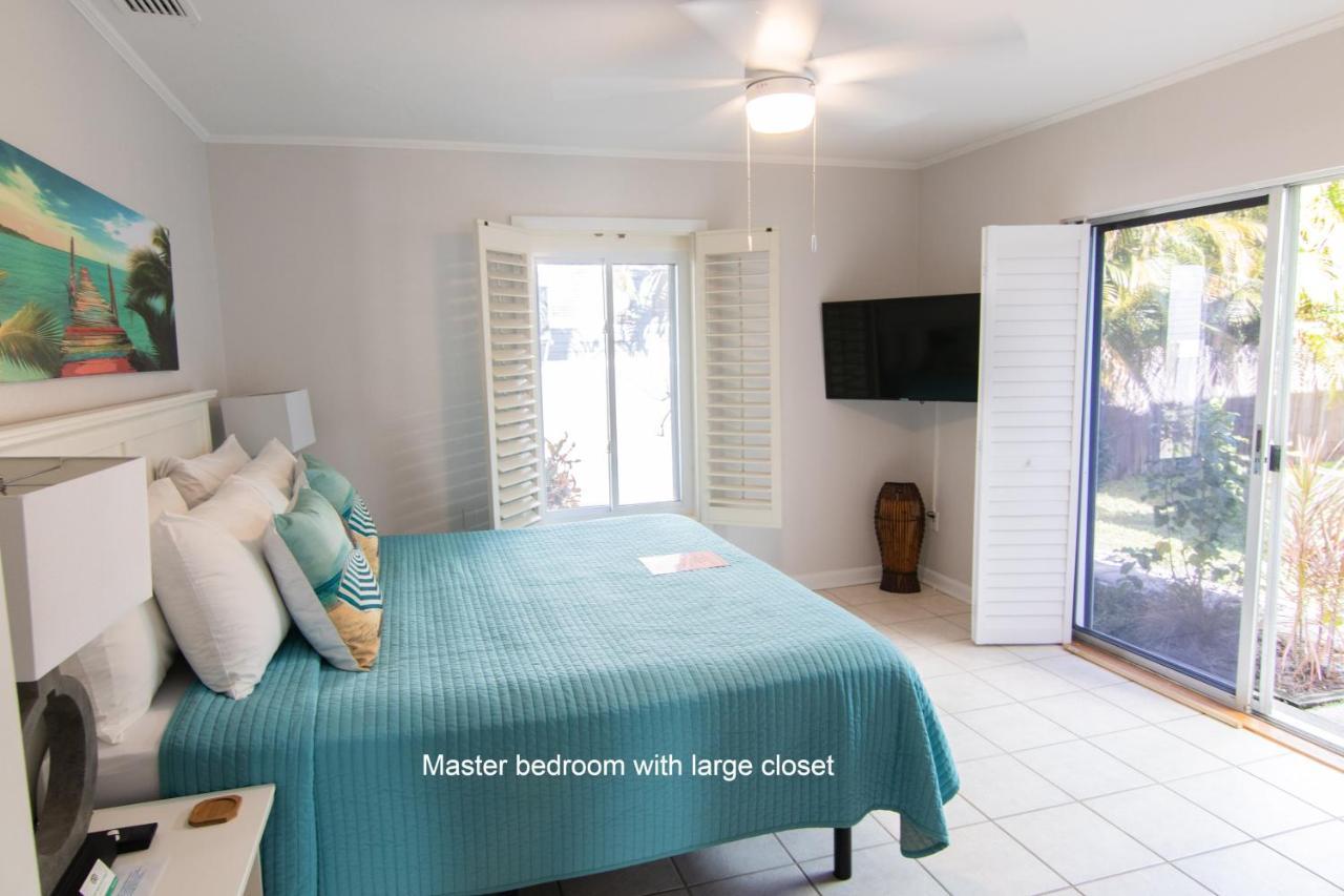 Haley's At Anna Maria Island