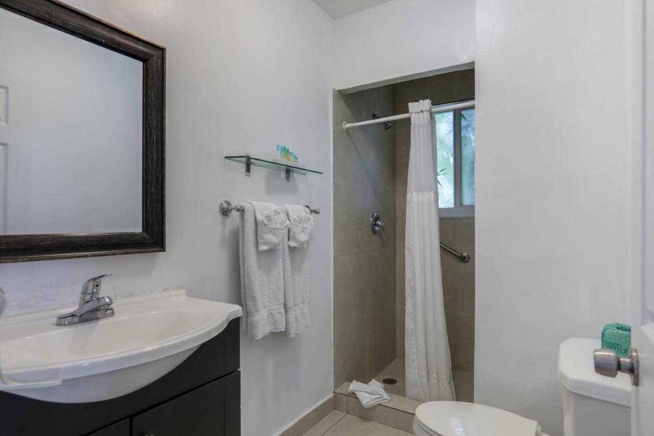 Broadwalk Oceanside Hotel 3*