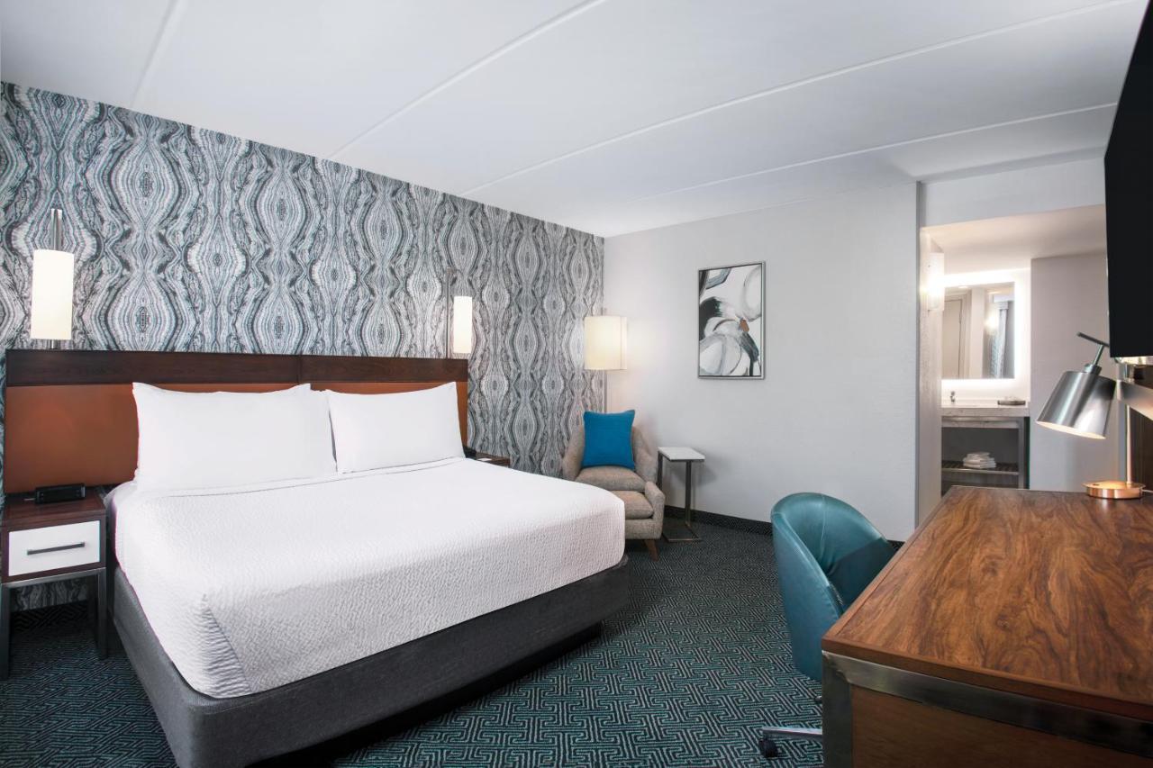 Courtyard By Marriott Miami Mall Hotel 3*