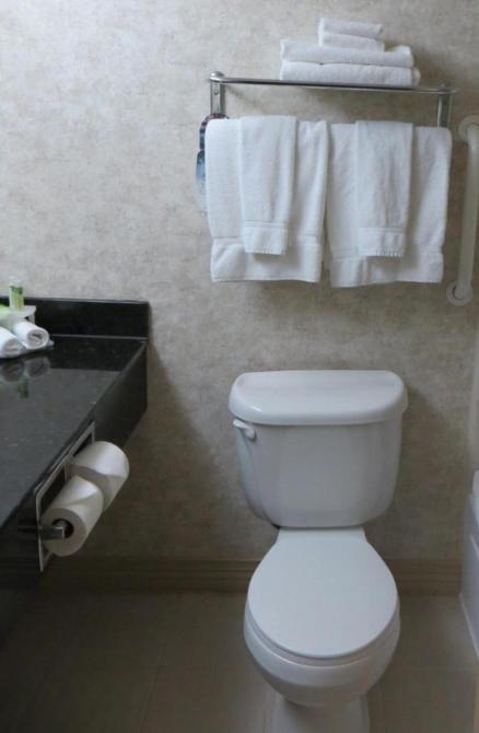 Express & Chaffee - West By Ihg Hotel 2*