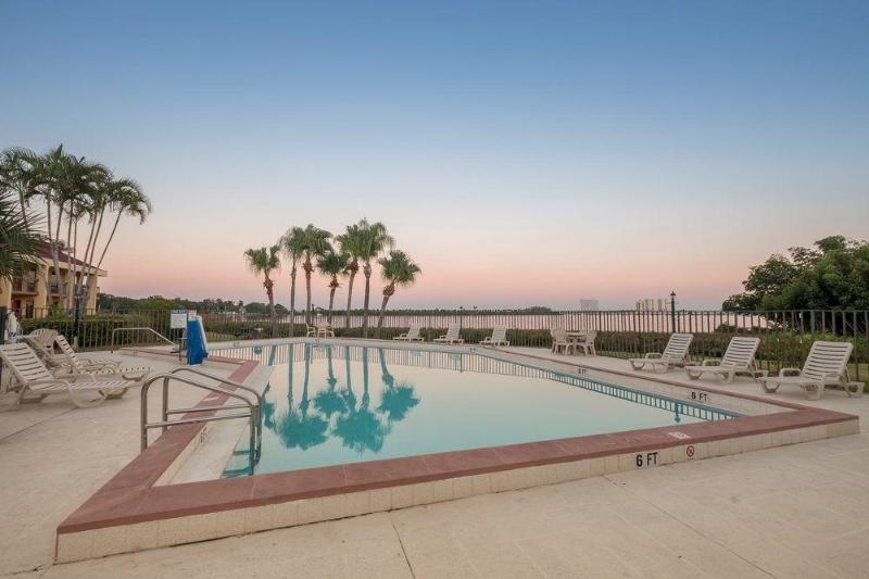 Motel Red Roof Ft. Myers 2*