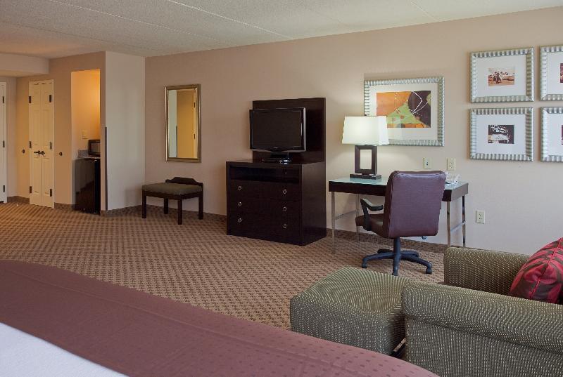 - Area By Ihg Hotel Pensacola