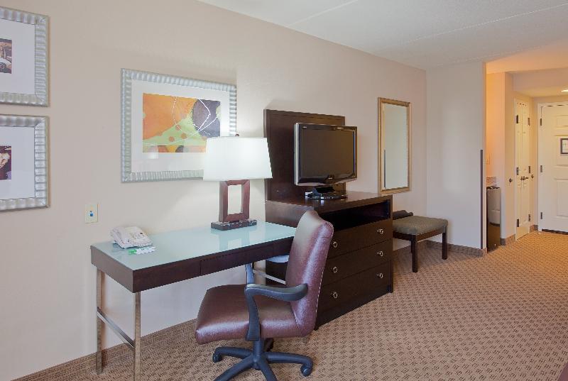 - Area By Ihg Hotel 3*