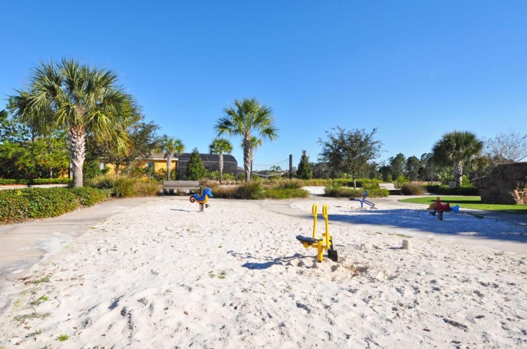 Gorgeous Custom 6bd Hm Loaded With Amenities Themed Rooms, Private Pool