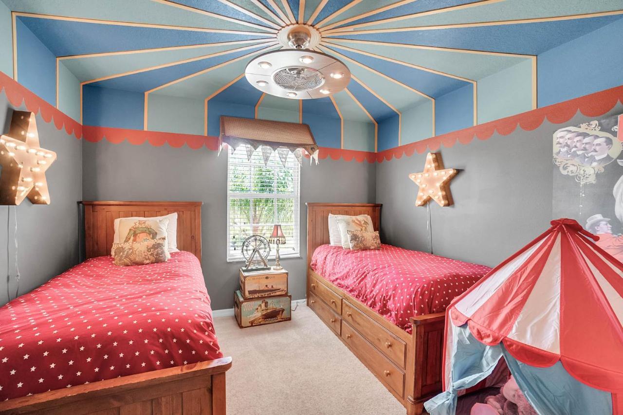 Holiday home Gorgeous Custom 6bd Hm Loaded With Amenities Themed Rooms, Private Pool *