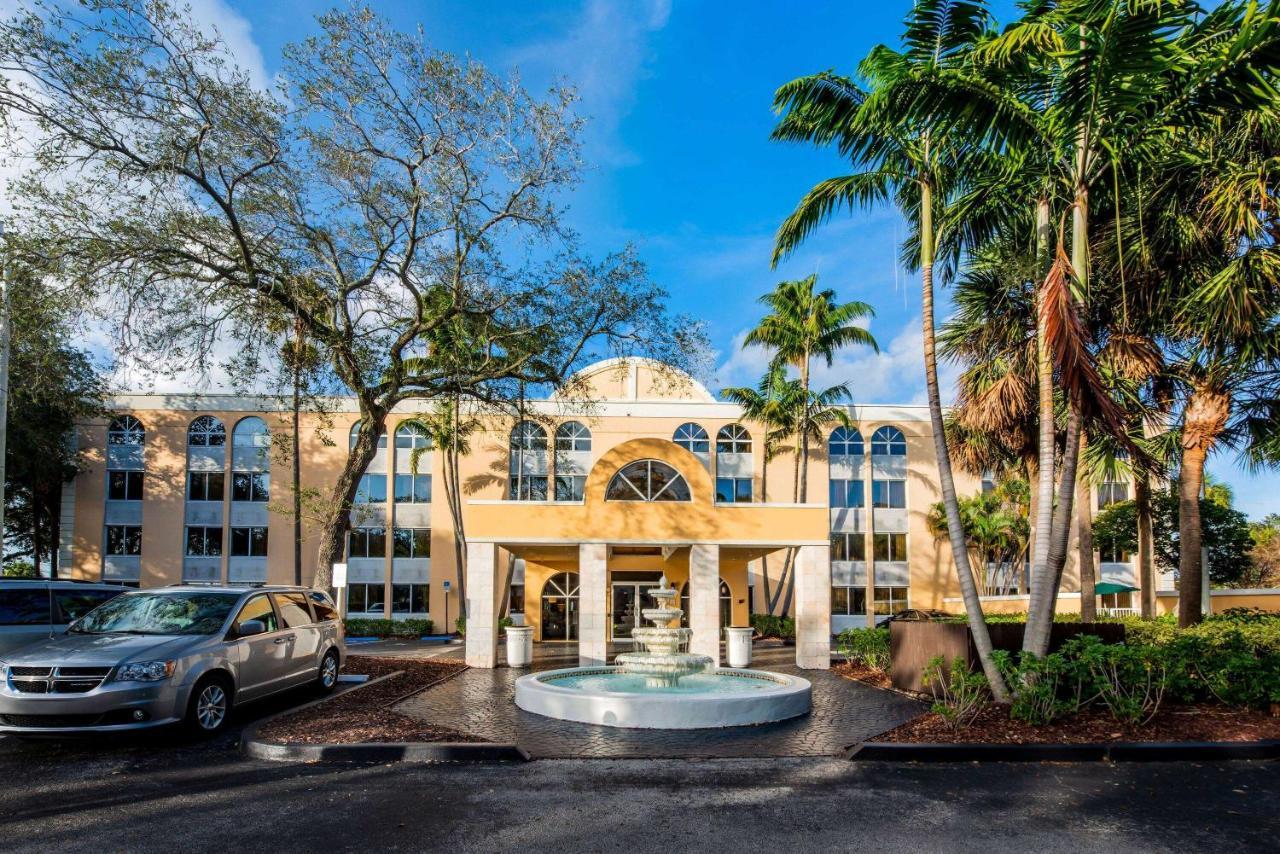 Hotel La Quinta By Wyndham Lauderdale Tamarac 3*