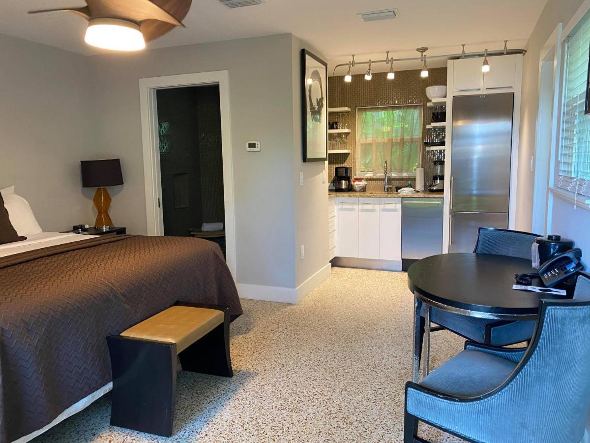 Captiva Hotel 2*