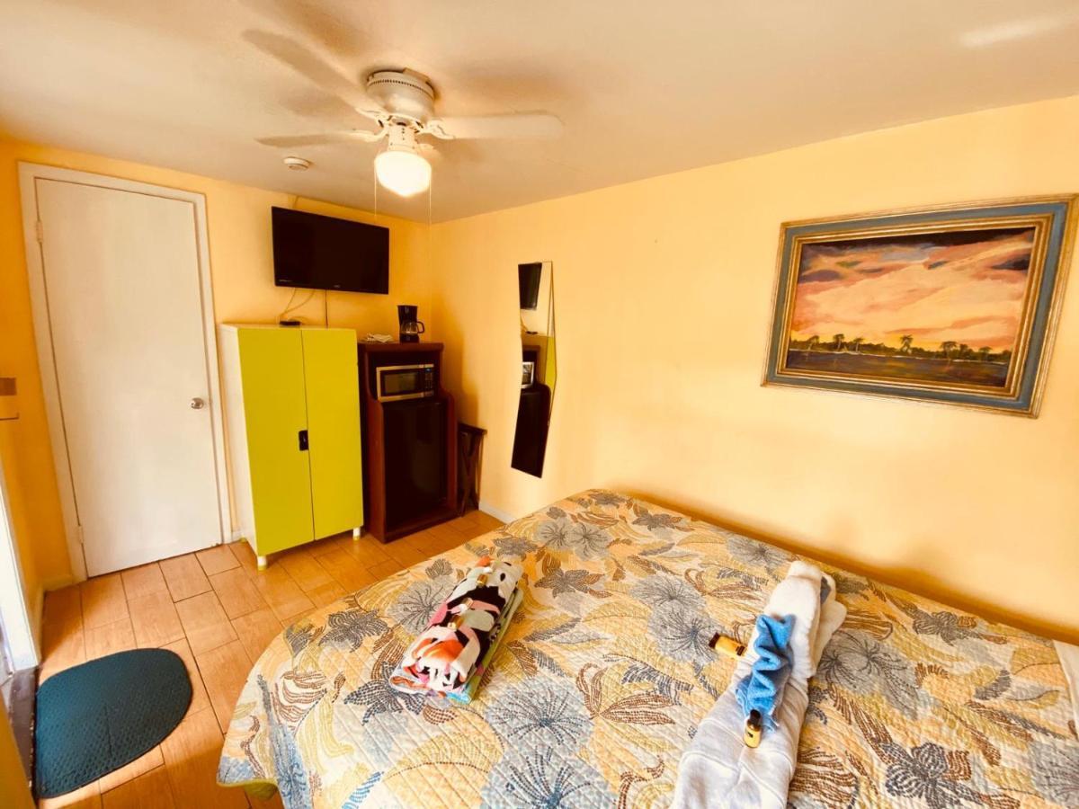 Sun Deck & 2* Fort Myers Beach